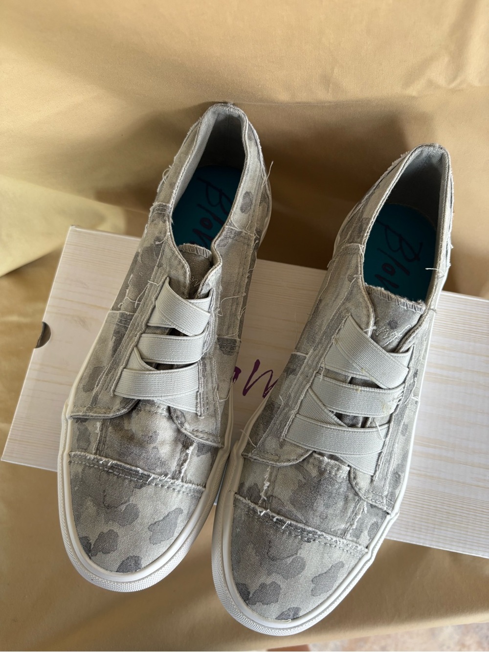 Blowfish Women's Light Gray Camo Slip-On Sneakers